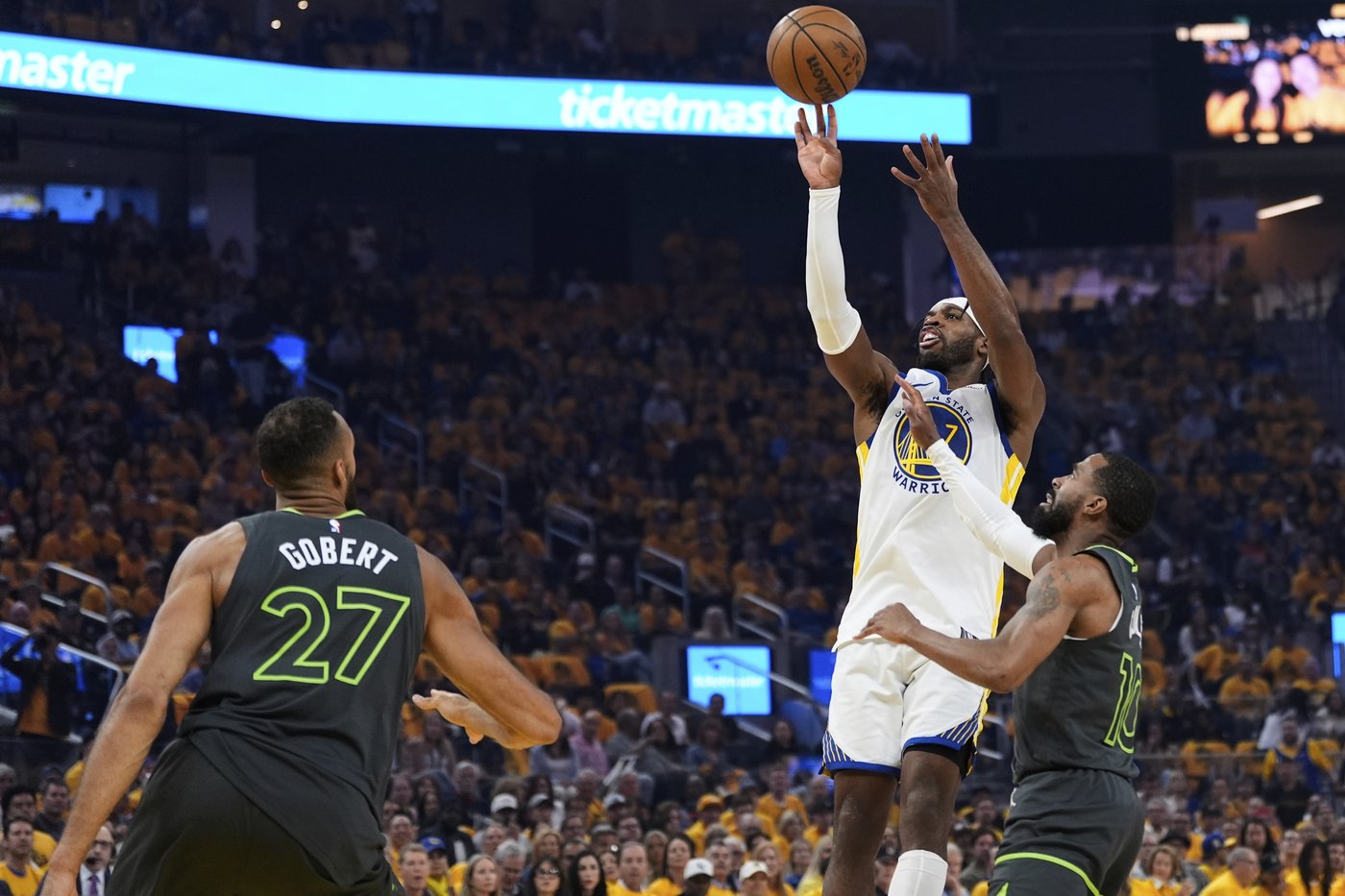 Warriors miss all five 3-point tries in first half before Buddy Hield connects early in third | iNFOnews.ca Warriors miss all five 3-point tries in first half before Buddy Hield connects early in third | iNFOnews.ca