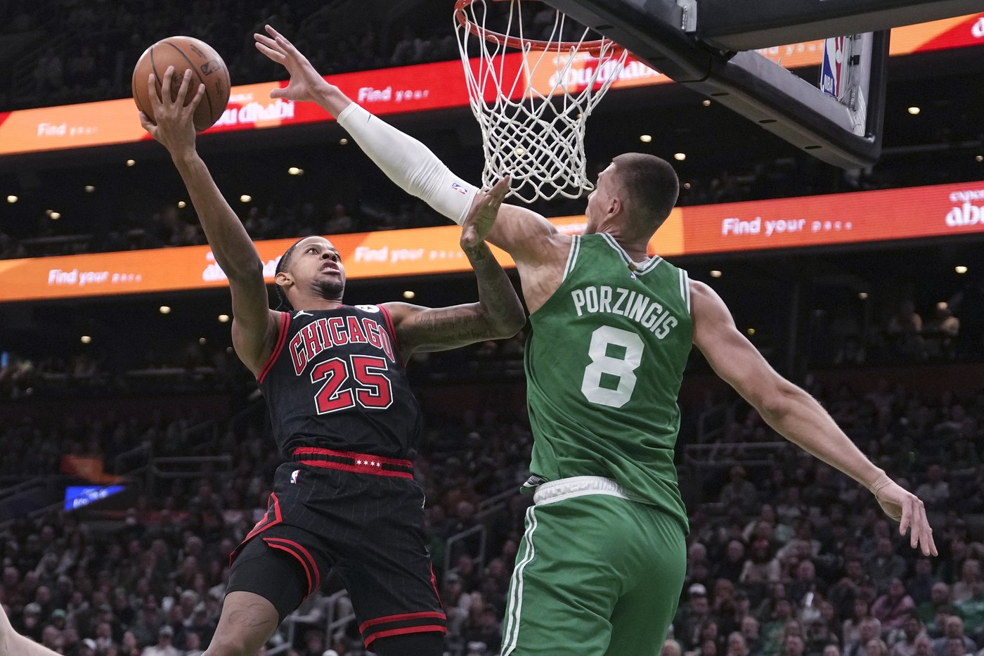 Kristaps Porzingis finishes with 34 points, carrying Celtics over Bulls 122-100 | iNFOnews.ca