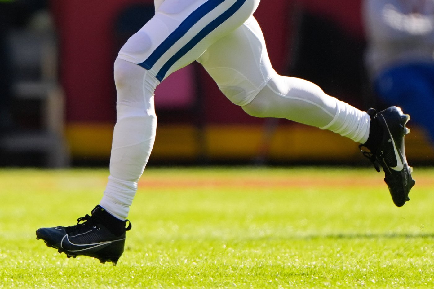 Colts QB Daniel Jones turns to college friends for extra help with injured leg | iNFOnews.ca Colts QB Daniel Jones turns to college friends for extra help with injured leg | iNFOnews.ca