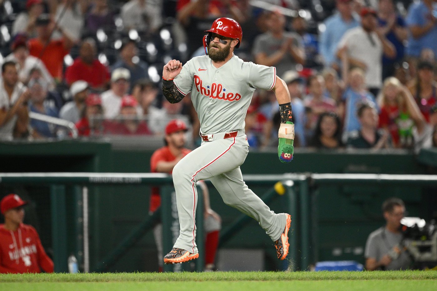 Luis Arraez, seeking a 4th batting title, out with sprained left ankle as Phillies aim for playoffs | iNFOnews.ca Luis Arraez, seeking a 4th batting title, out with sprained left ankle as Phillies aim for playoffs | iNFOnews.ca