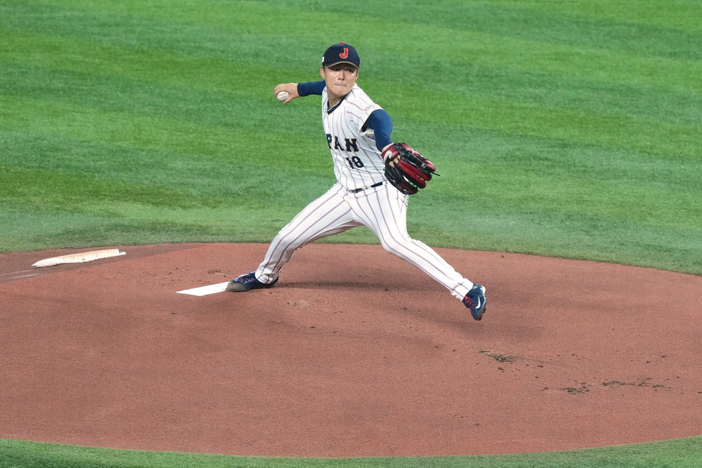 World Series MVP Yoshinobu Yamamoto will start the season opener for the Dodgers at home | iNFOnews.ca