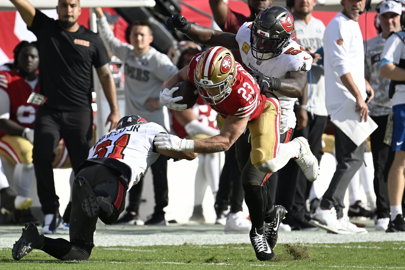 Christian McCaffrey happy to be back on field and making plays to help 49ers win in his season debut | iNFOnews.ca