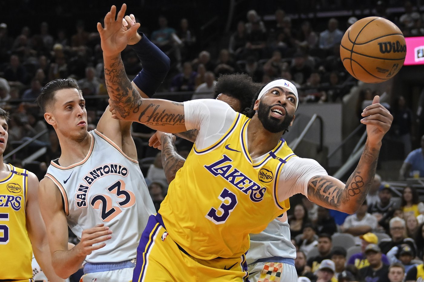 Davis and James power the Lakers past Wembanyama and the Spurs 119-101 | iNFOnews.ca Davis and James power the Lakers past Wembanyama and the Spurs 119-101 | iNFOnews.ca