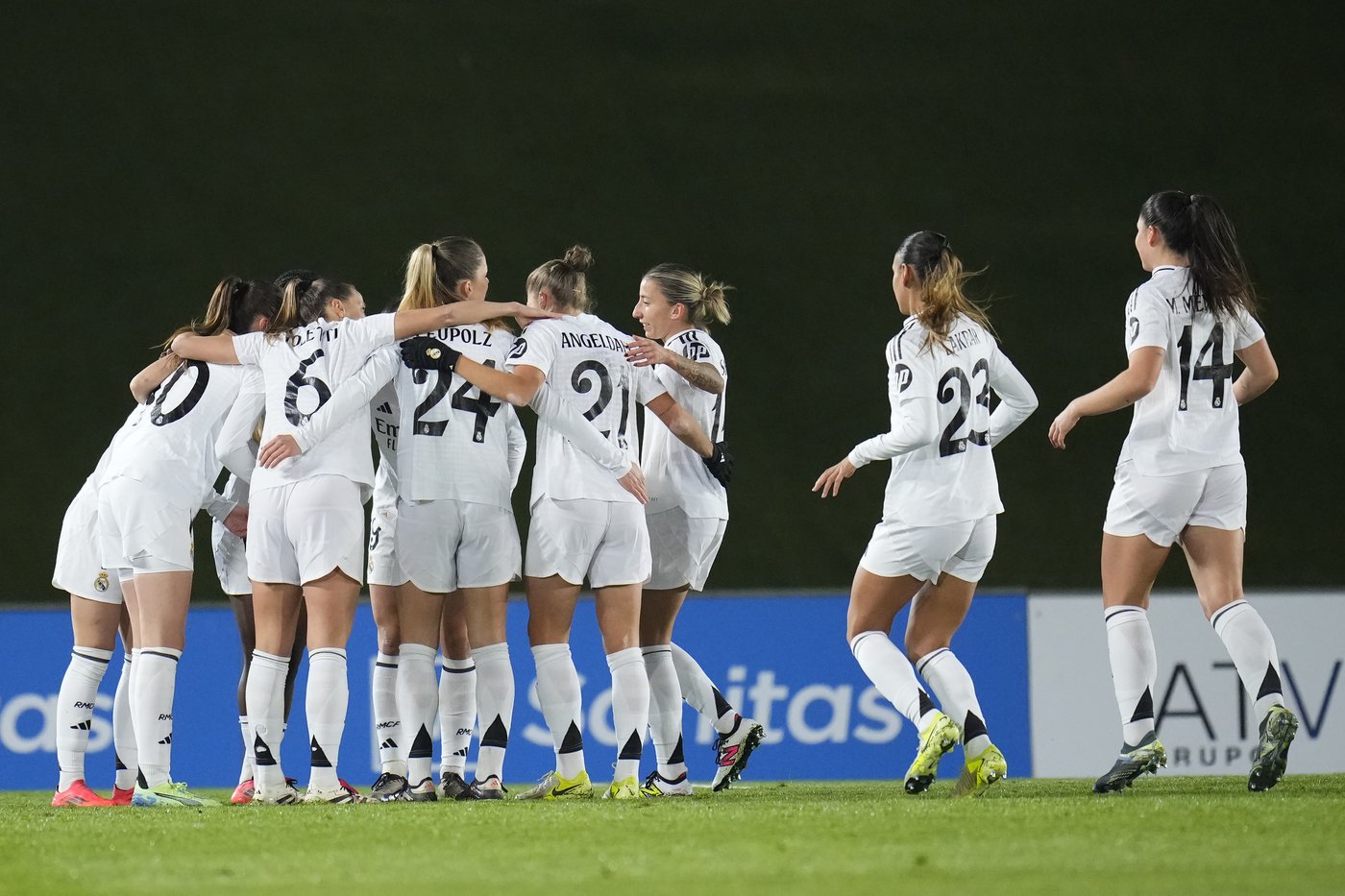 Chelsea rallies to beat Real Madrid 2-1 and finish top of its Women's Champions League group | iNFOnews.ca Chelsea rallies to beat Real Madrid 2-1 and finish top of its Women's Champions League group | iNFOnews.ca