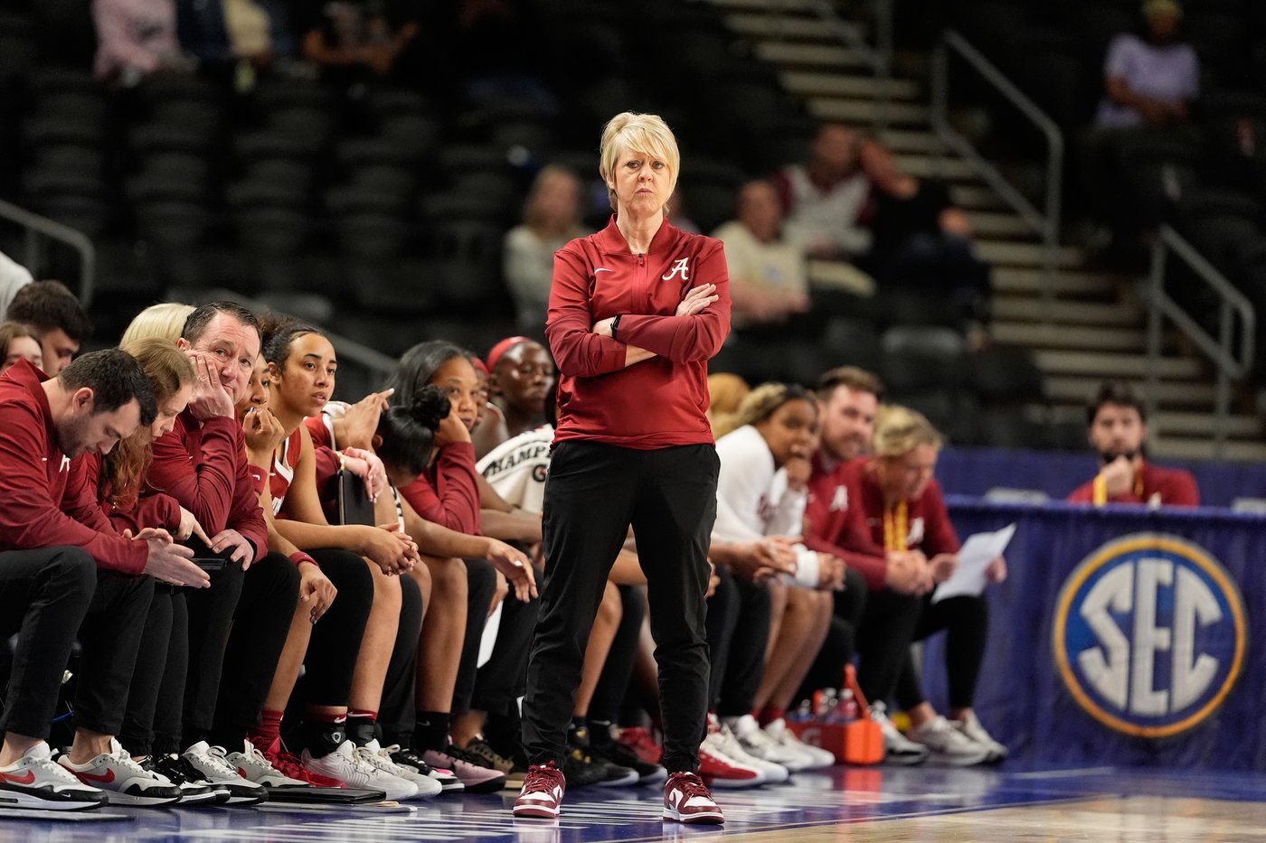 USF names Kristy Curry as next women’s basketball coach | iNFOnews.ca