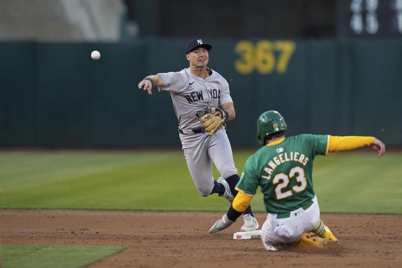 Judge hits major league-leading 54th homer, Stanton, Volpe also connect as Yankees pound A's 10-0 | iNFOnews.ca