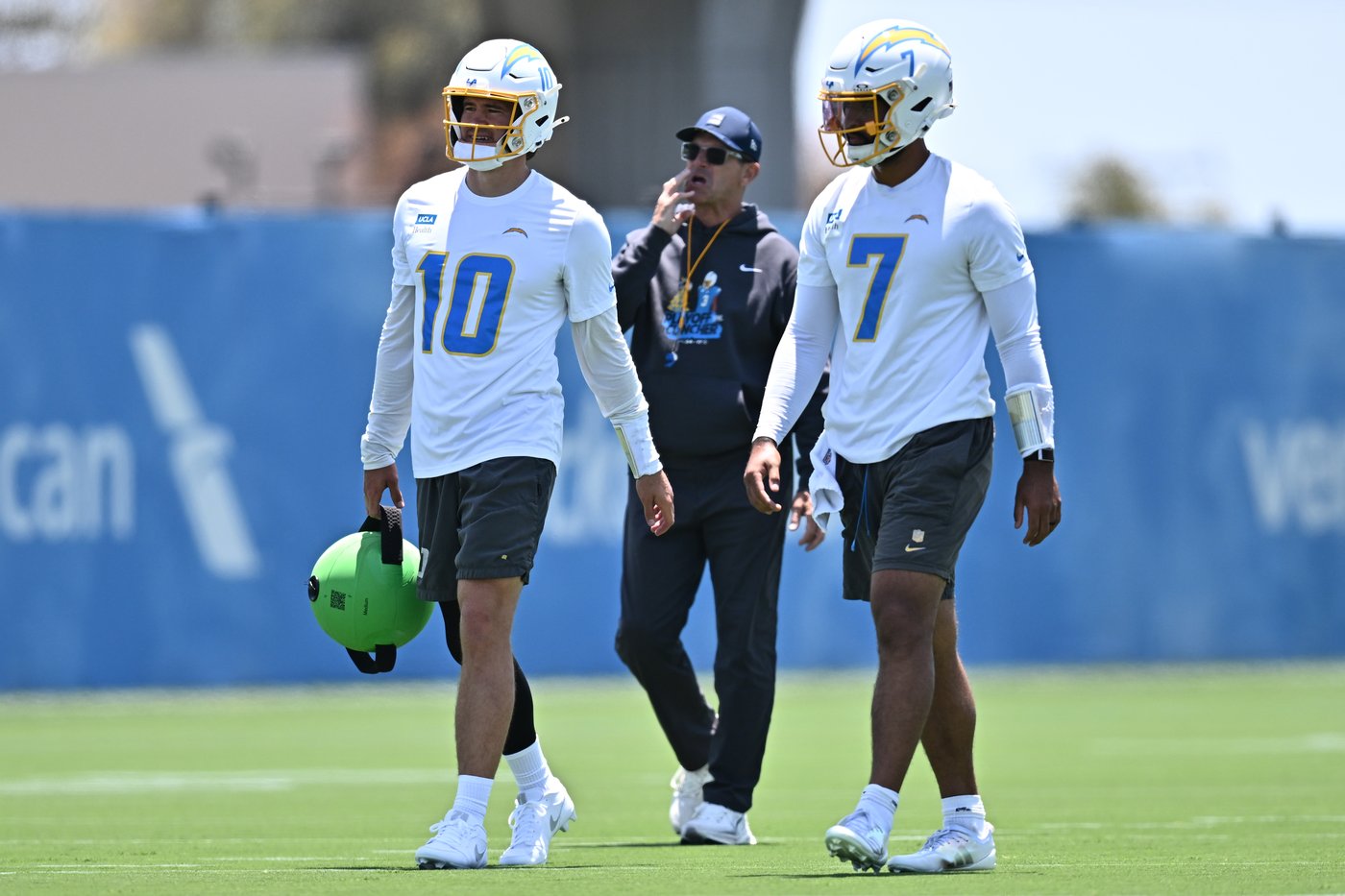 Chargers' Justin Herbert adjusting footwork during offseason program | iNFOnews.ca