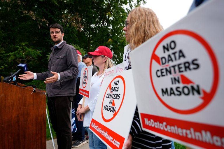 AI fears are fueling progressive Democrat's campaign in Michigan battleground district | iNFOnews.ca