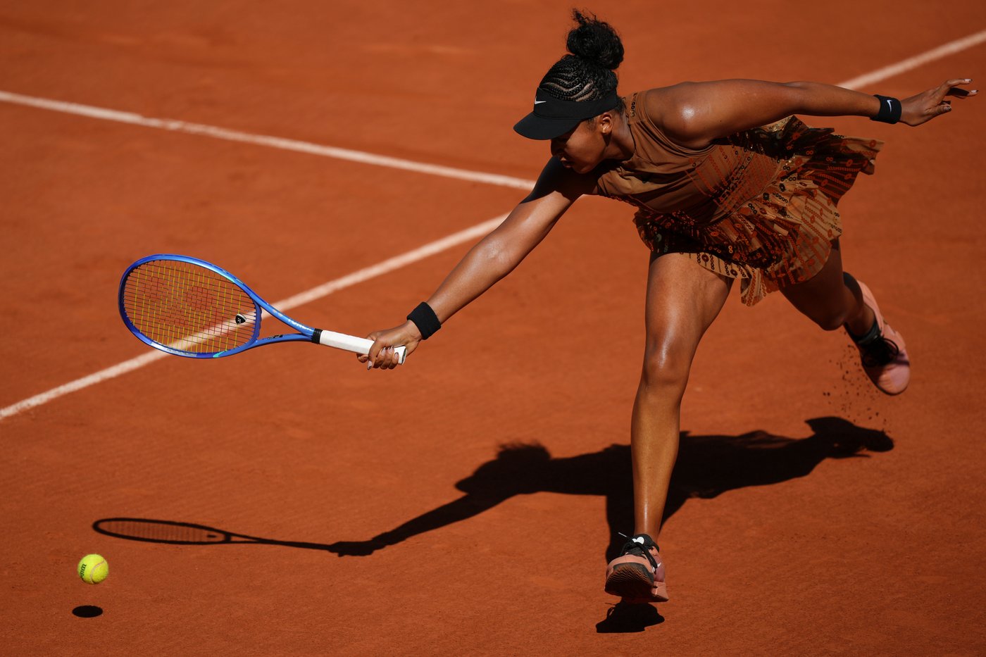 Sabalenka's necklaces sparkle in the sun during French Open win. Gauff, Osaka, Sinner advance | iNFOnews.ca Sabalenka's necklaces sparkle in the sun during French Open win. Gauff, Osaka, Sinner advance | iNFOnews.ca