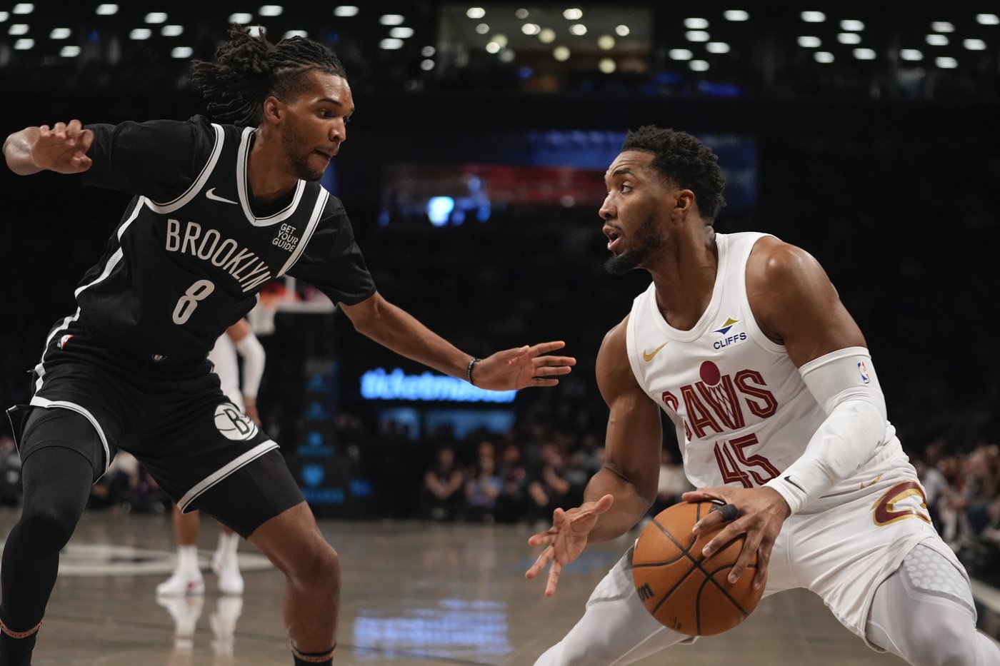 Donovan Mitchell scores 26 points as the Eastern Conference-leading Cavaliers beat the Nets 110-97 | iNFOnews.ca
