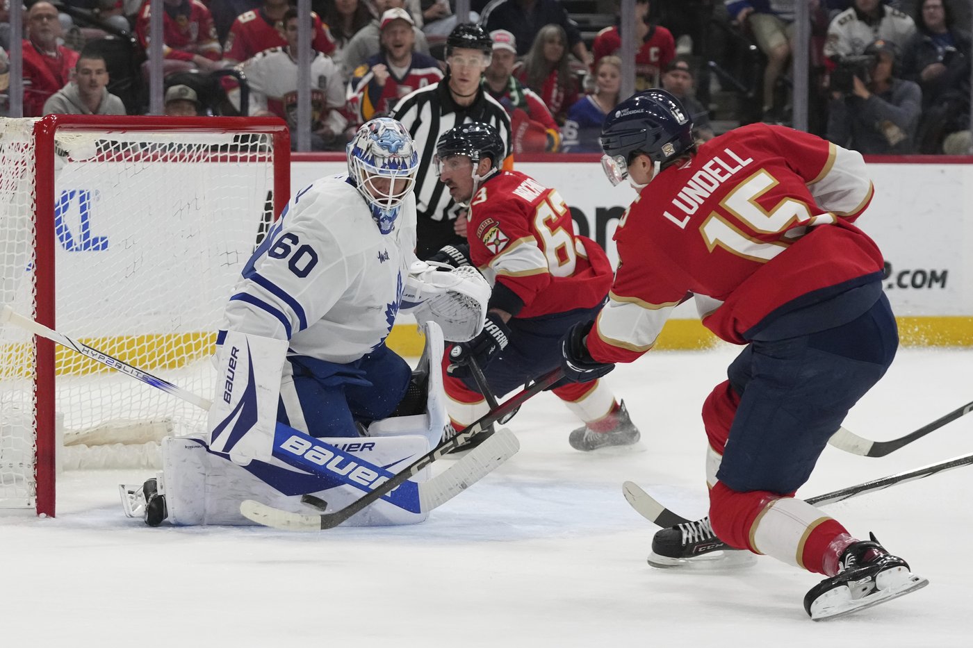 Panthers top Maple Leafs, snap 5-game slide and tighten Atlantic Division race | iNFOnews.ca Panthers top Maple Leafs, snap 5-game slide and tighten Atlantic Division race | iNFOnews.ca