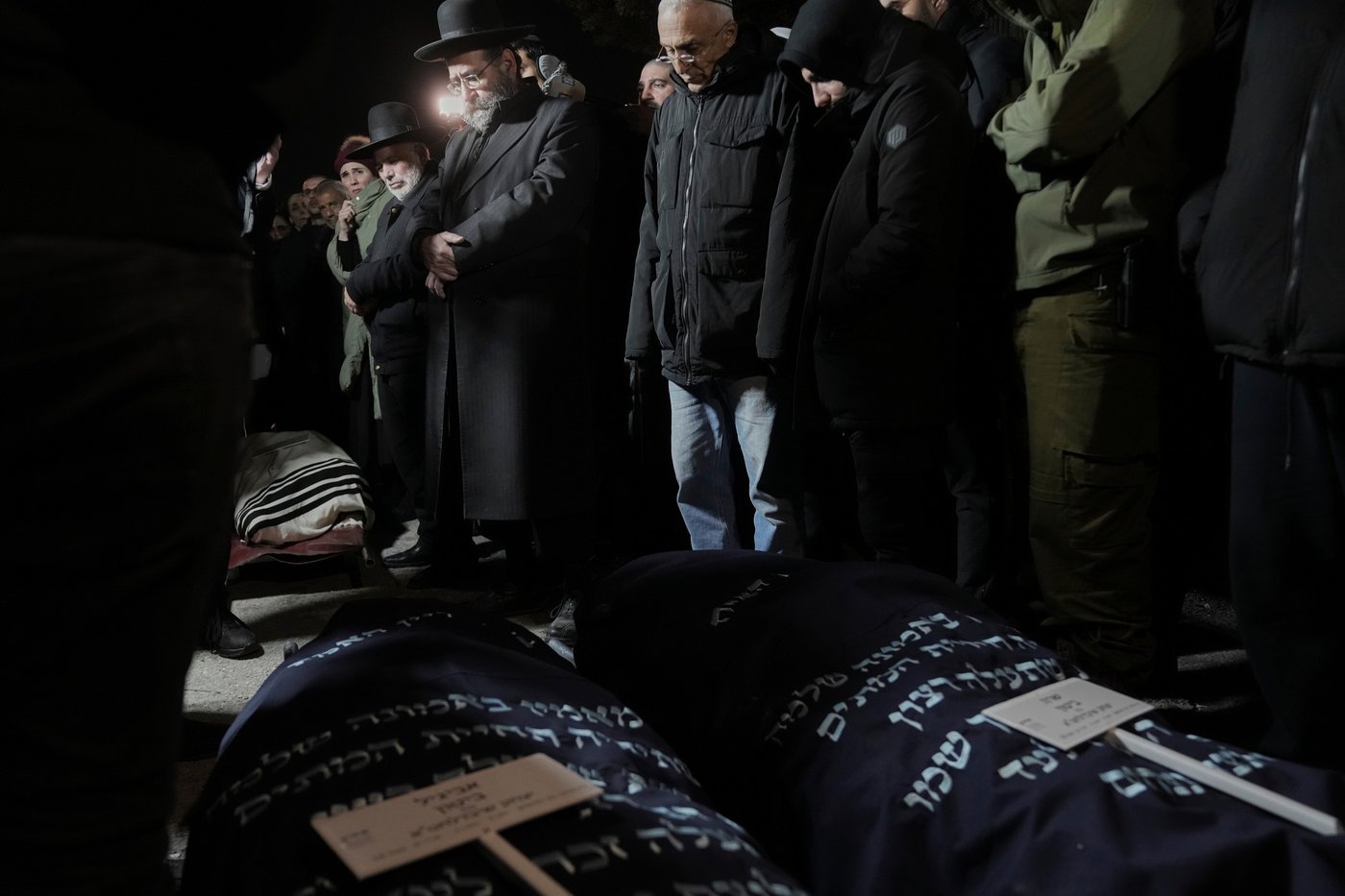 Israeli family who buried 3 of their children after missile attack clings to faith | iNFOnews.ca Israeli family who buried 3 of their children after missile attack clings to faith | iNFOnews.ca