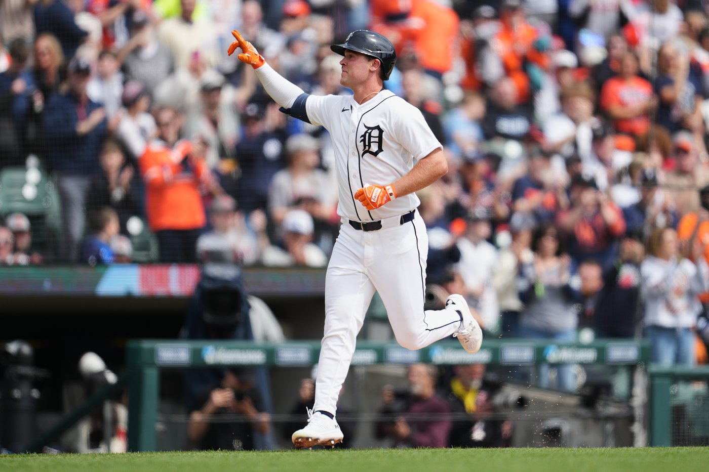 Tigers' offense erupts with four home runs in 11-6 victory over the Cardinals | iNFOnews.ca