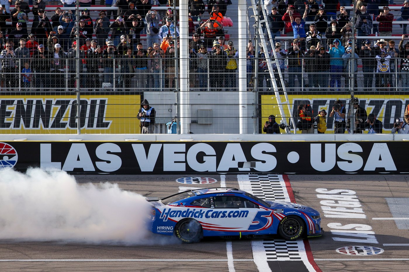 NASCAR hoping must-win scenarios at Martinsville will avoid manipulation repeat | iNFOnews.ca