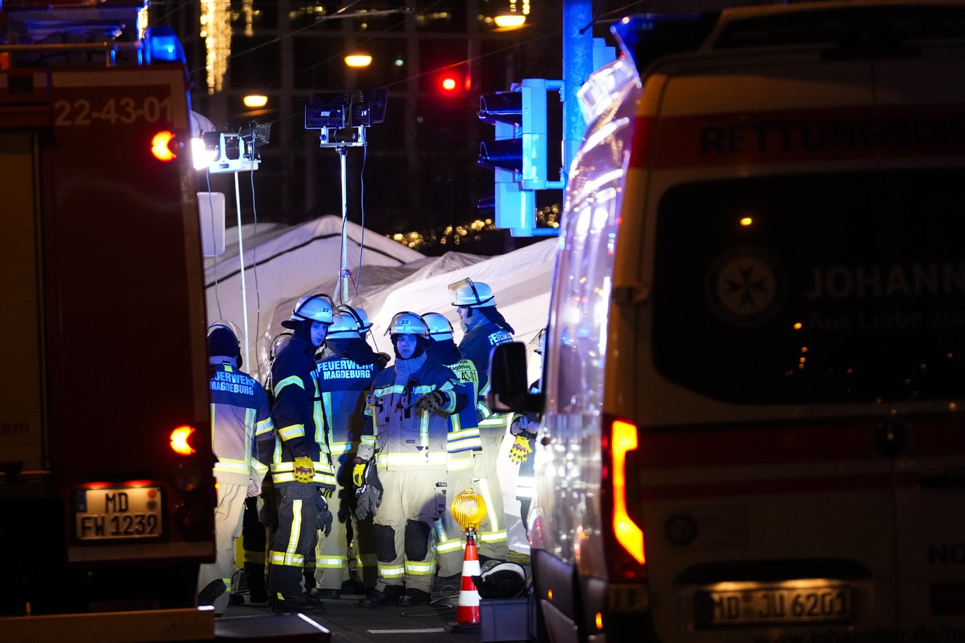 At least 2 dead and 60 hurt after a car drives into a German Christmas market in a suspected attack | iNFOnews.ca At least 2 dead and 60 hurt after a car drives into a German Christmas market in a suspected attack | iNFOnews.ca