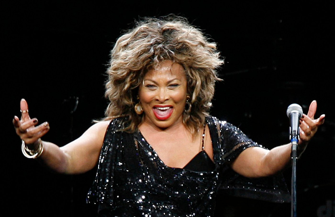 Tina Turner's name, image, likeness and most music catalog rights acquired by Pophouse | iNFOnews.ca