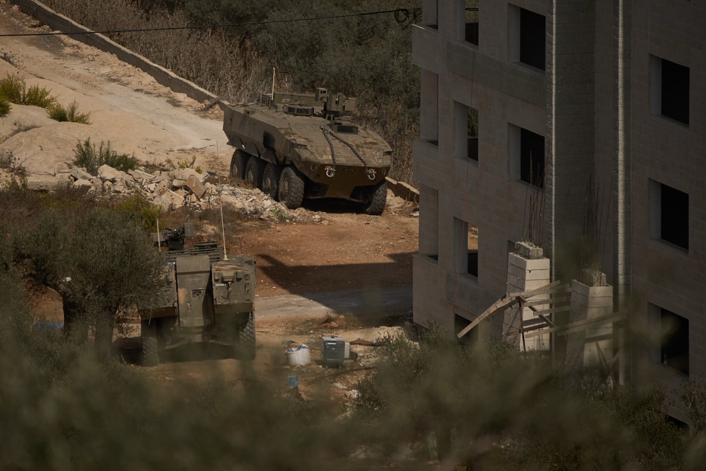 Israeli military says 2 soldiers were killed in West Bank attack that also left 2 gunmen dead | iNFOnews.ca