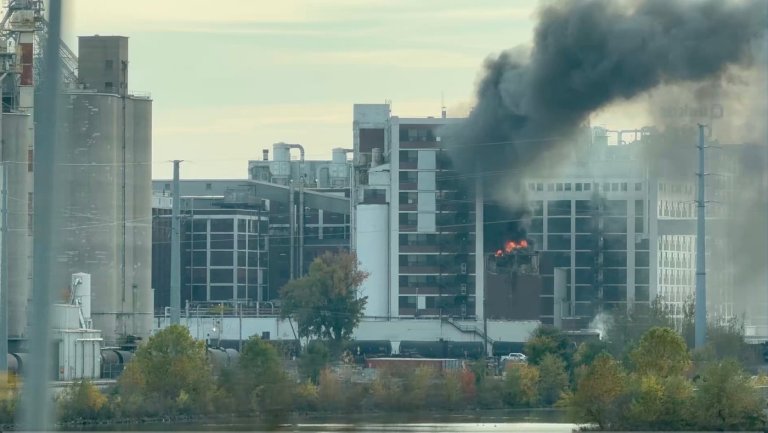 Explosion and fire erupt at Quaker Oats plant in Cedar Rapids, Iowa; no injuries | iNFOnews.ca
