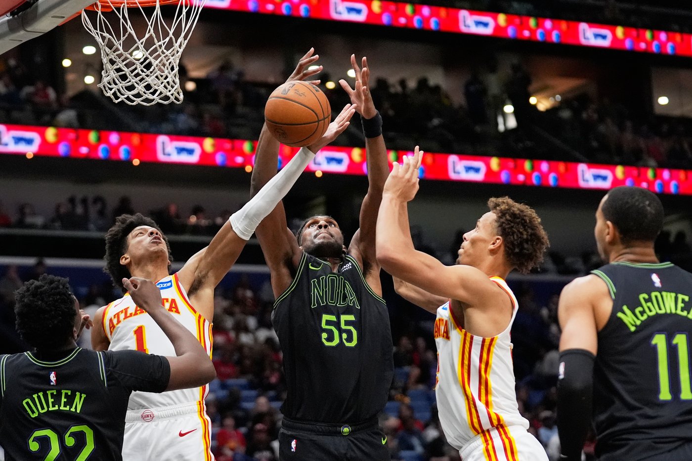 Pelicans center Kevon Looney returns to face Warriors after winning 3 titles with team | iNFOnews.ca