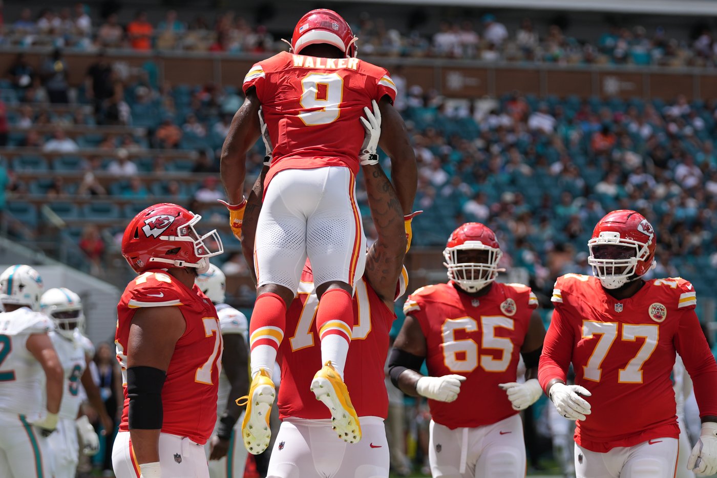 Pro Picks: Patrick Mahomes and the Chiefs will hand the Raiders their first loss | iNFOnews.ca Pro Picks: Patrick Mahomes and the Chiefs will hand the Raiders their first loss | iNFOnews.ca