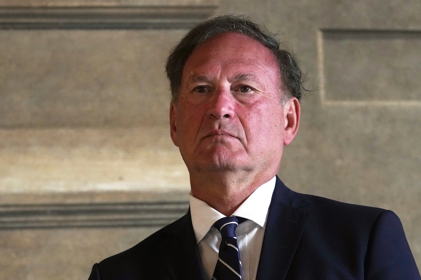 Justice Samuel Alito confirms he's staying on the Supreme Court for another term | iNFOnews.ca Justice Samuel Alito confirms he's staying on the Supreme Court for another term | iNFOnews.ca