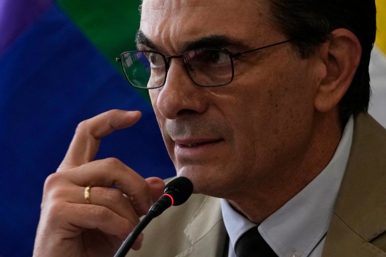 Bolivia's new president plans to scrap taxes and borrow money to confront economic crisis | iNFOnews.ca