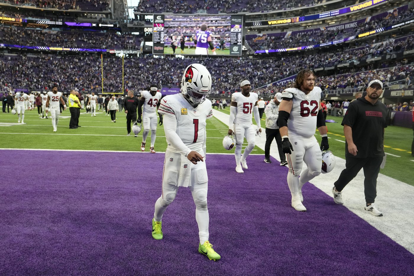 Kyler Murray's late mistakes contribute to Cardinals' blown lead in loss to Vikings | iNFOnews.ca Kyler Murray's late mistakes contribute to Cardinals' blown lead in loss to Vikings | iNFOnews.ca