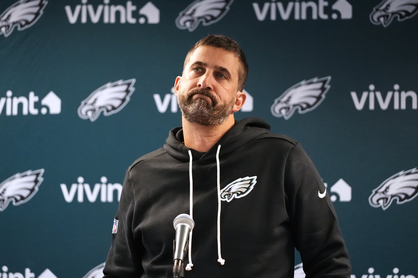 Turnovers, penalties and poor decisions costly in Eagles' 27-7 loss to Bears | iNFOnews.ca