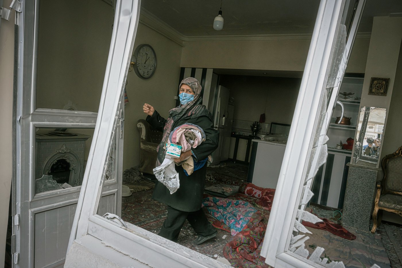 Attacks batter northwest Iran striking a residential building in first AP photos from outside Tehran | iNFOnews.ca