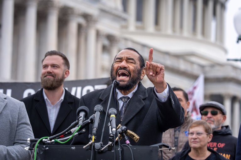 House squashes second attempt to impeach Trump from Rep. Al Green | iNFOnews.ca