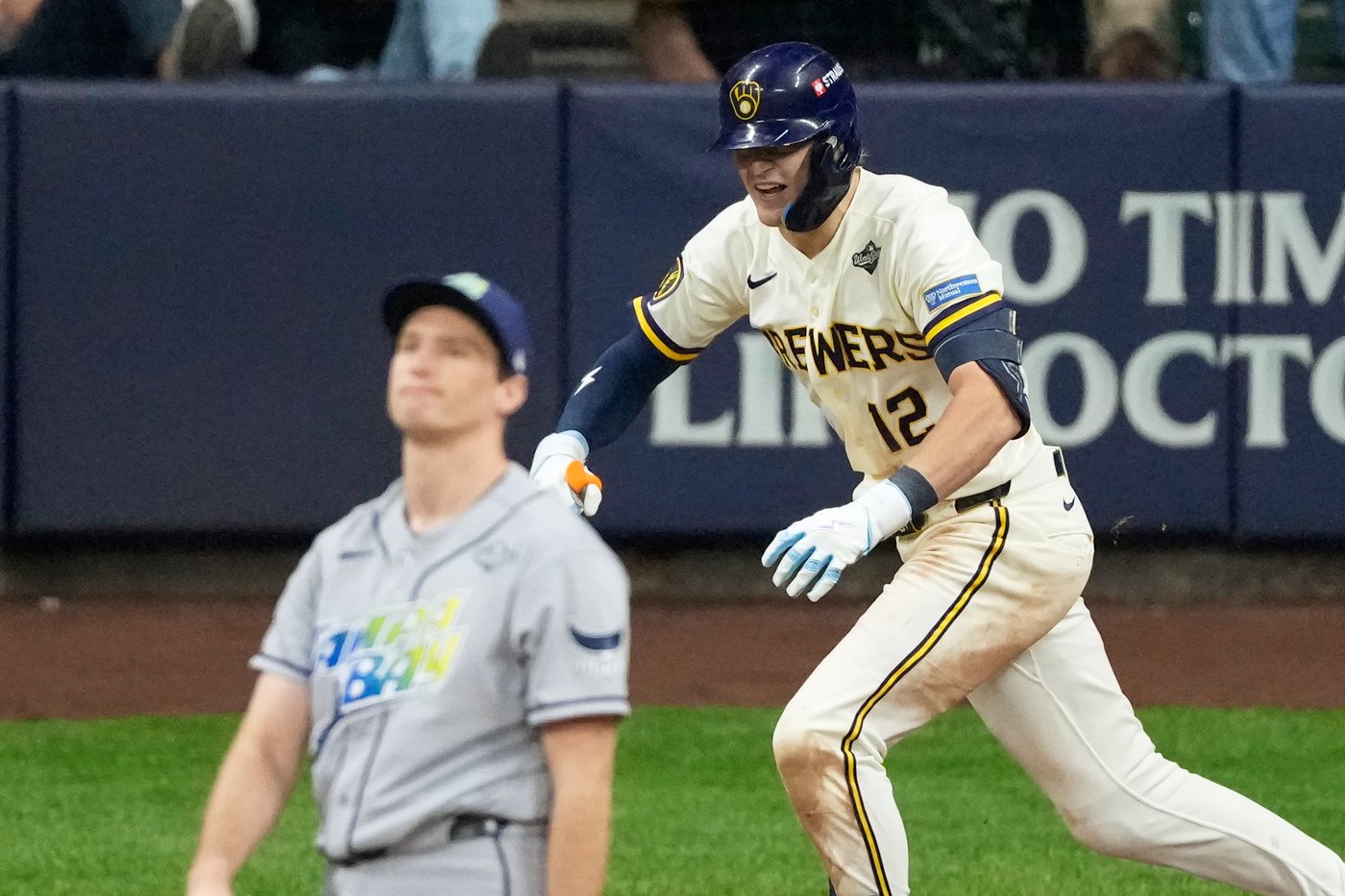 Frelick, Pratt lift Brewers to 5-4 comeback win over Rays and 2-0 World Series lead | iNFOnews.ca Frelick, Pratt lift Brewers to 5-4 comeback win over Rays and 2-0 World Series lead | iNFOnews.ca