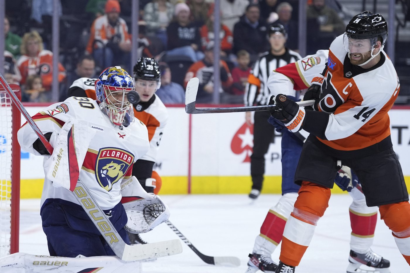 Panthers waste early 3-goal lead, rally with 3 goals in final minutes to top Flyers 7-5 | iNFOnews.ca Panthers waste early 3-goal lead, rally with 3 goals in final minutes to top Flyers 7-5 | iNFOnews.ca