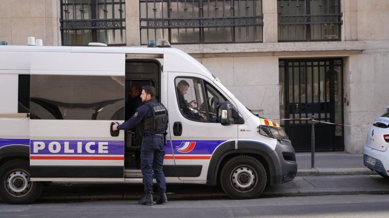 French prosecutors seek detention for 4 suspects in foiled Paris Bank of America bomb plot | iNFOnews.ca