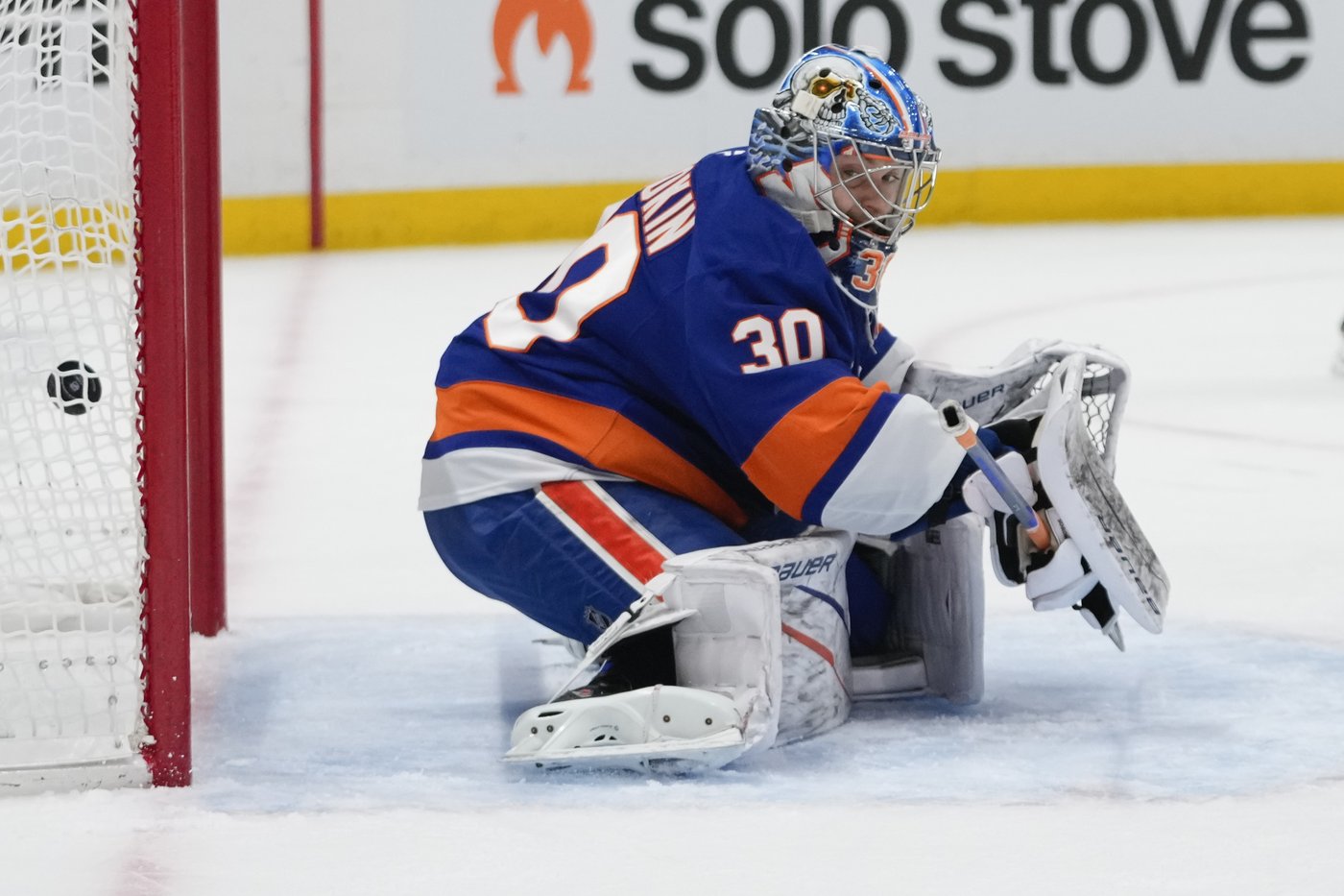 Dunn, Daccord lead Kraken to 5-2 win over Islanders | iNFOnews.ca