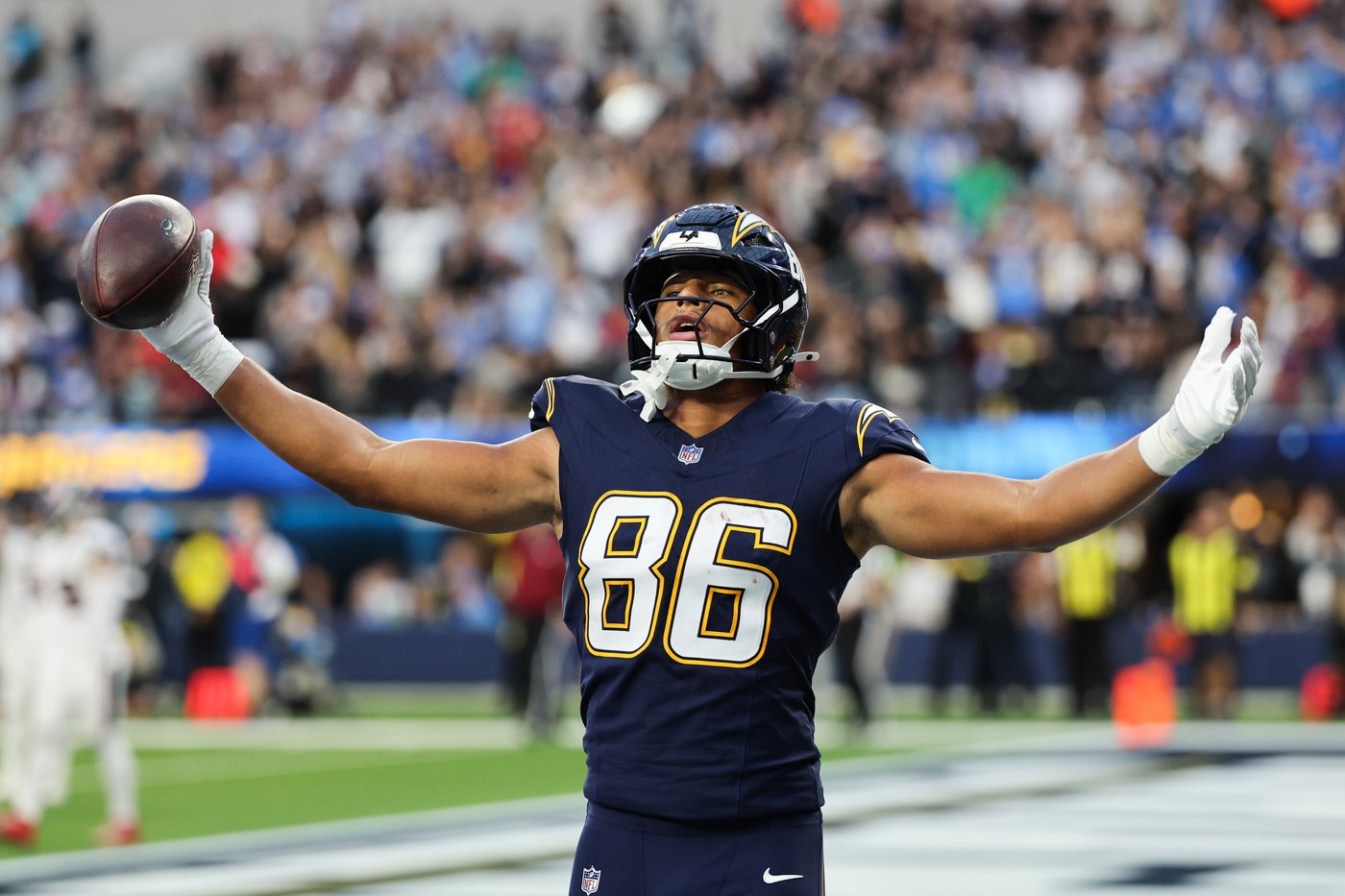Broncos look to clinch AFC's No. 1 seed with win against Chargers | iNFOnews.ca