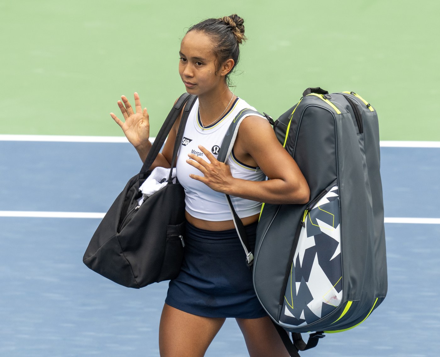 Canada's Fernandez, Indonesia's Sutjiadi ousted from Wuhan Open in semifinals | iNFOnews.ca Canada's Fernandez, Indonesia's Sutjiadi ousted from Wuhan Open in semifinals | iNFOnews.ca