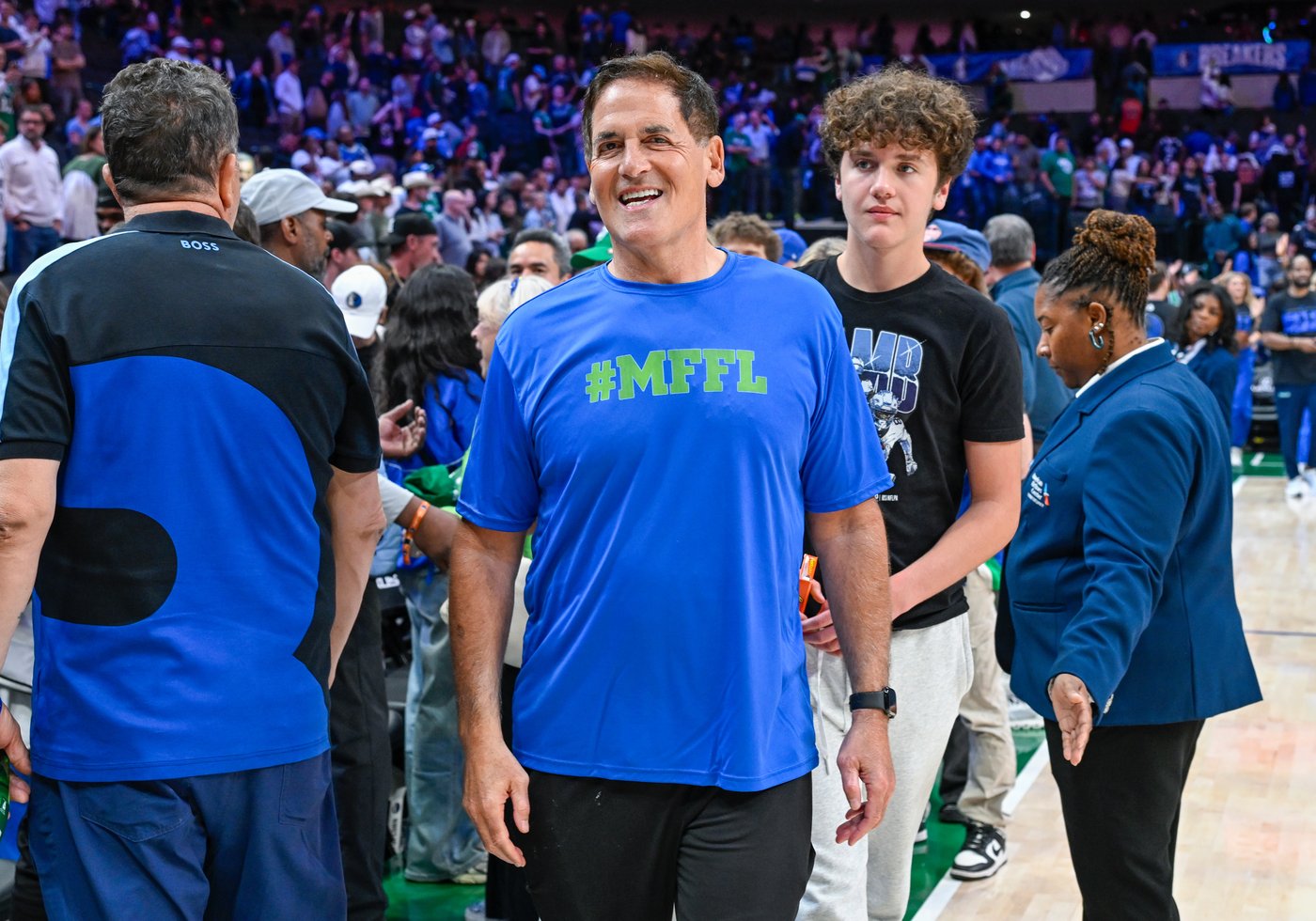 Ex-Dallas Mavericks owner, 'Shark Tank’ star Cuban buys into Brampton Honey Badgers | iNFOnews.ca