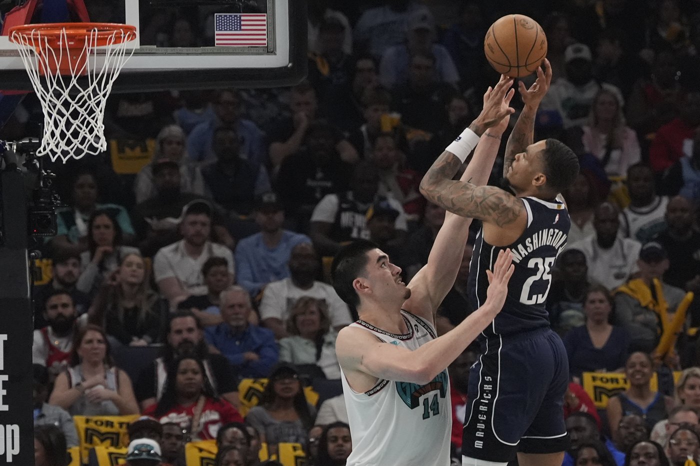 Grizzlies beat the Mavericks 120-106 to set up a 1st-round playoff series with the Thunder | iNFOnews.ca