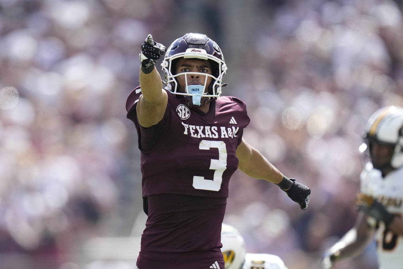 Moss scores 3 TDs as No. 25 Texas A&M gives No. 9 Missouri its first loss in 41-10 rout | iNFOnews.ca Moss scores 3 TDs as No. 25 Texas A&M gives No. 9 Missouri its first loss in 41-10 rout | iNFOnews.ca