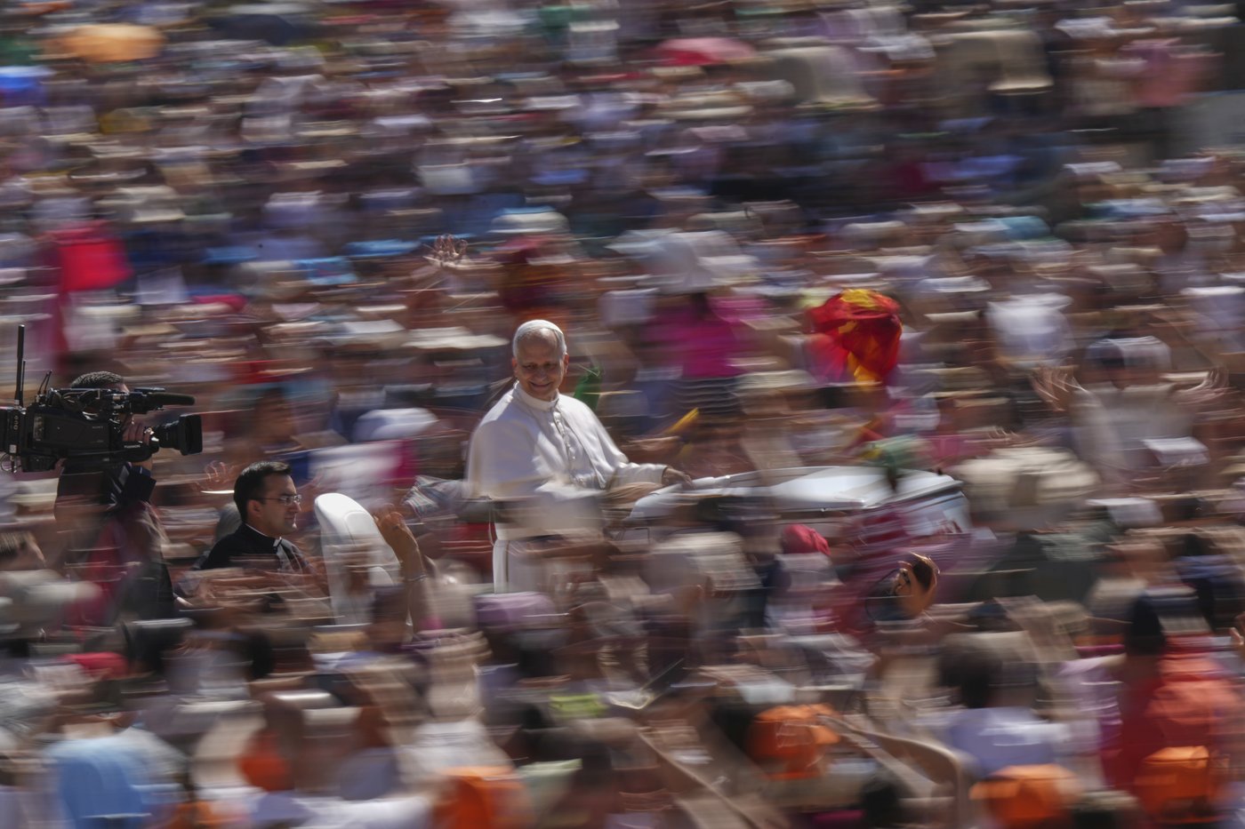 PHOTO COLLECTION: AP Top Photos of the Day, Sunday, June 8, 2025 | iNFOnews.ca