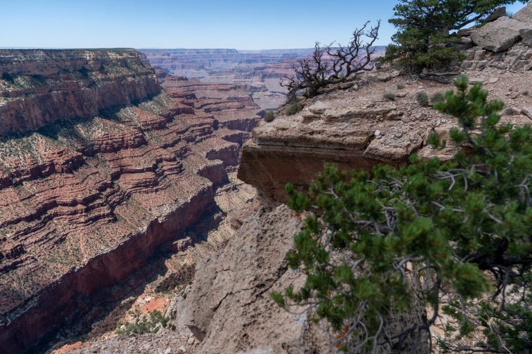 Grand Canyon reopens South Rim hotels after water-line is repaired | iNFOnews.ca