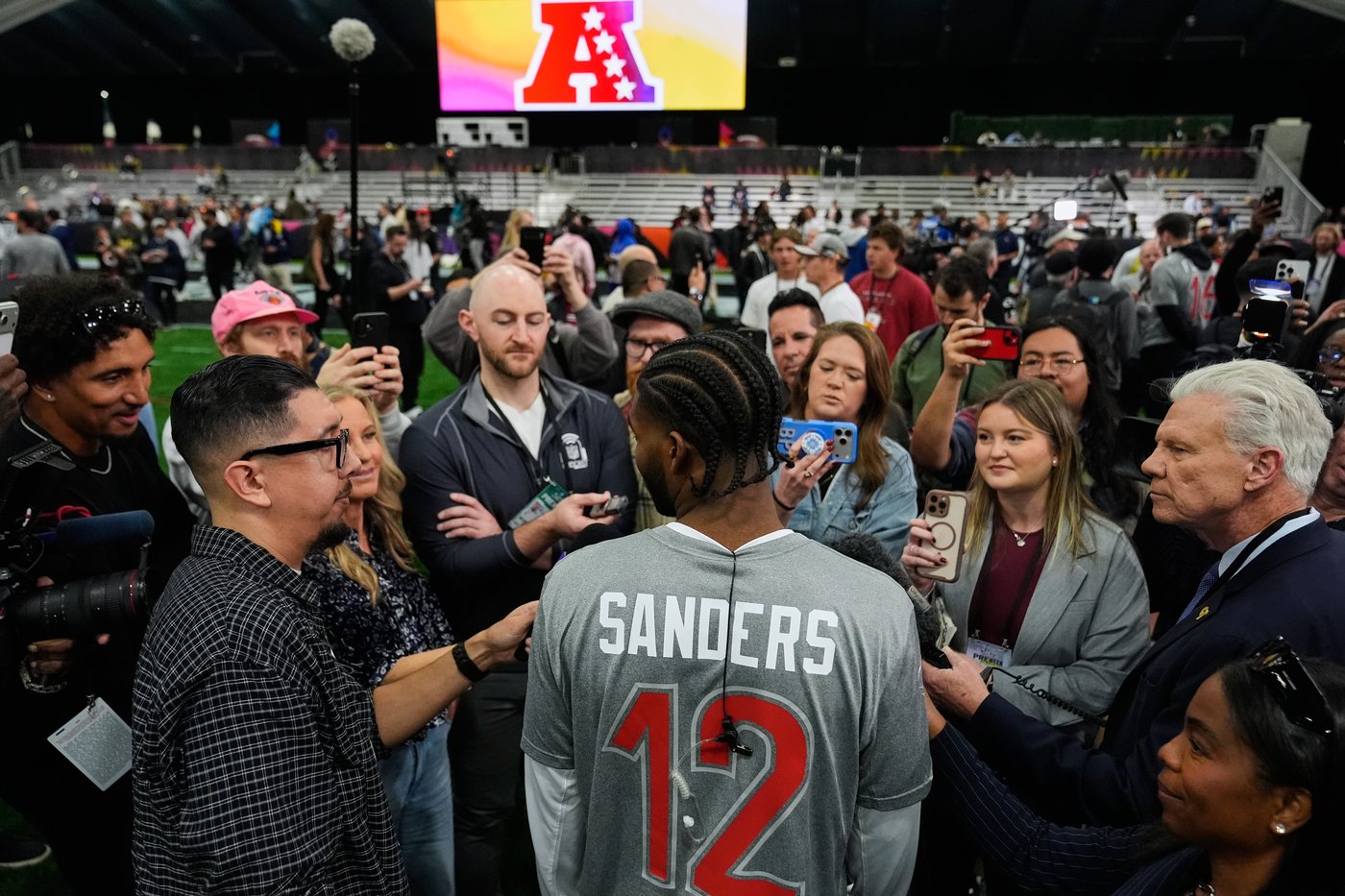 Shedeur Sanders likes Todd Monken's 'vibe' and says he has a 'connection' with the Browns' new coach | iNFOnews.ca
