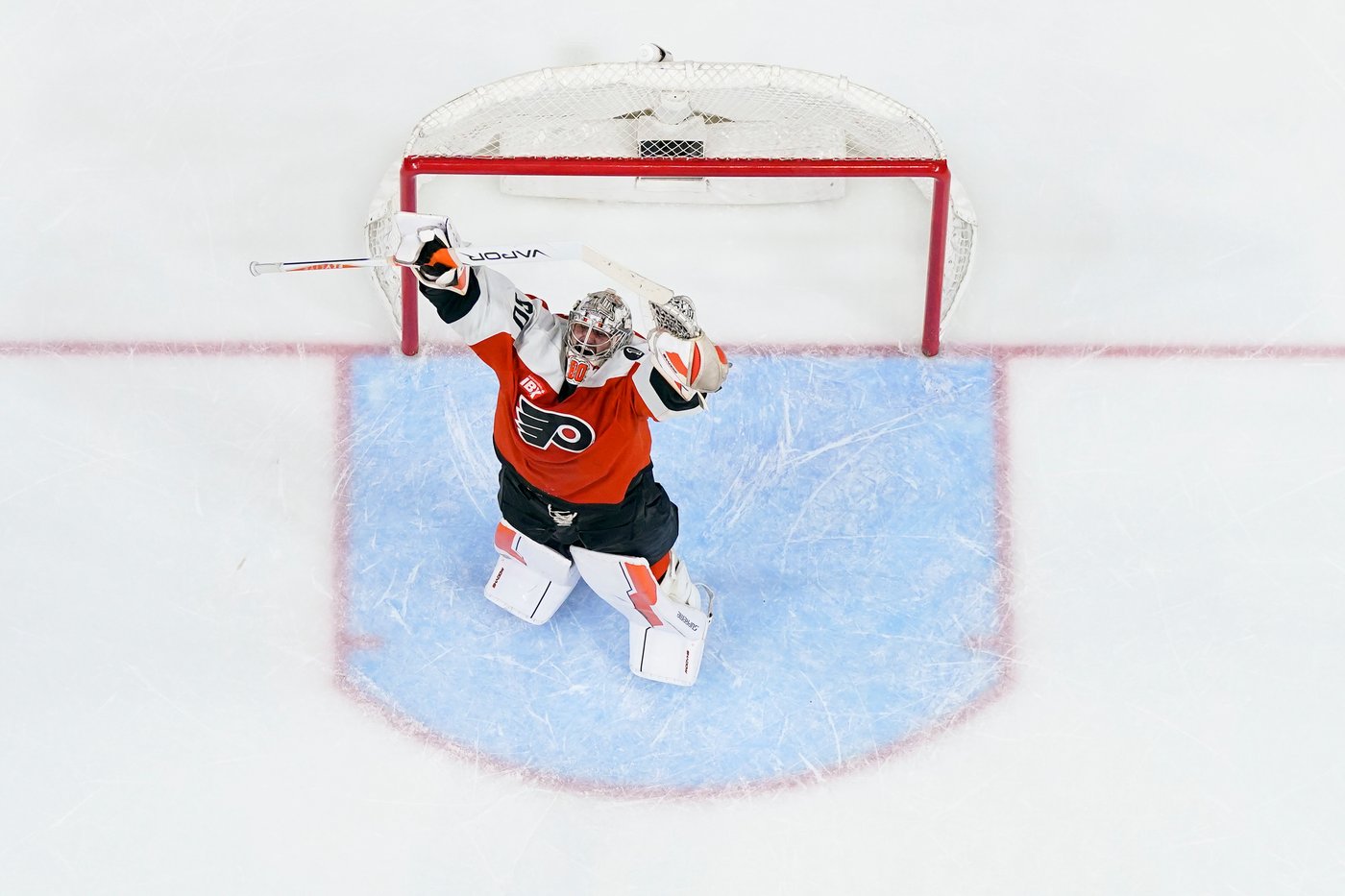 The orange-and-black are back as Flyers celebrate clinching 1st playoff spot since 2020 | iNFOnews.ca