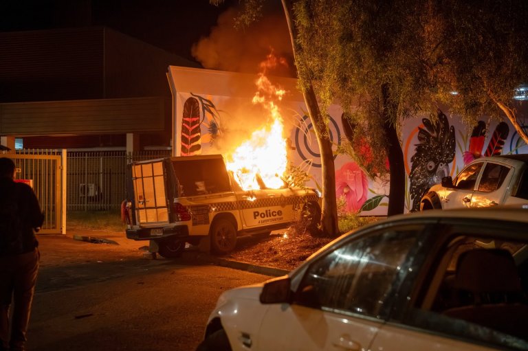 An angry crowd riots outside Australian hospital treating suspect in 5-year-old girl's death | iNFOnews.ca