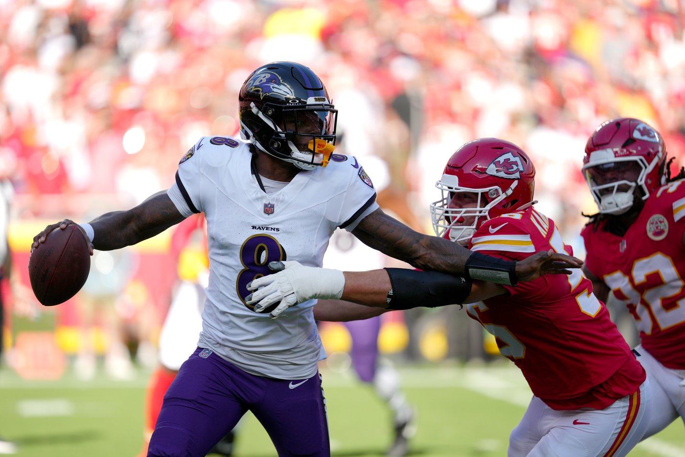 Lamar Jackson strains hamstring and Ravens lose 4 other starters to injuries in loss to Chiefs | iNFOnews.ca Lamar Jackson strains hamstring and Ravens lose 4 other starters to injuries in loss to Chiefs | iNFOnews.ca