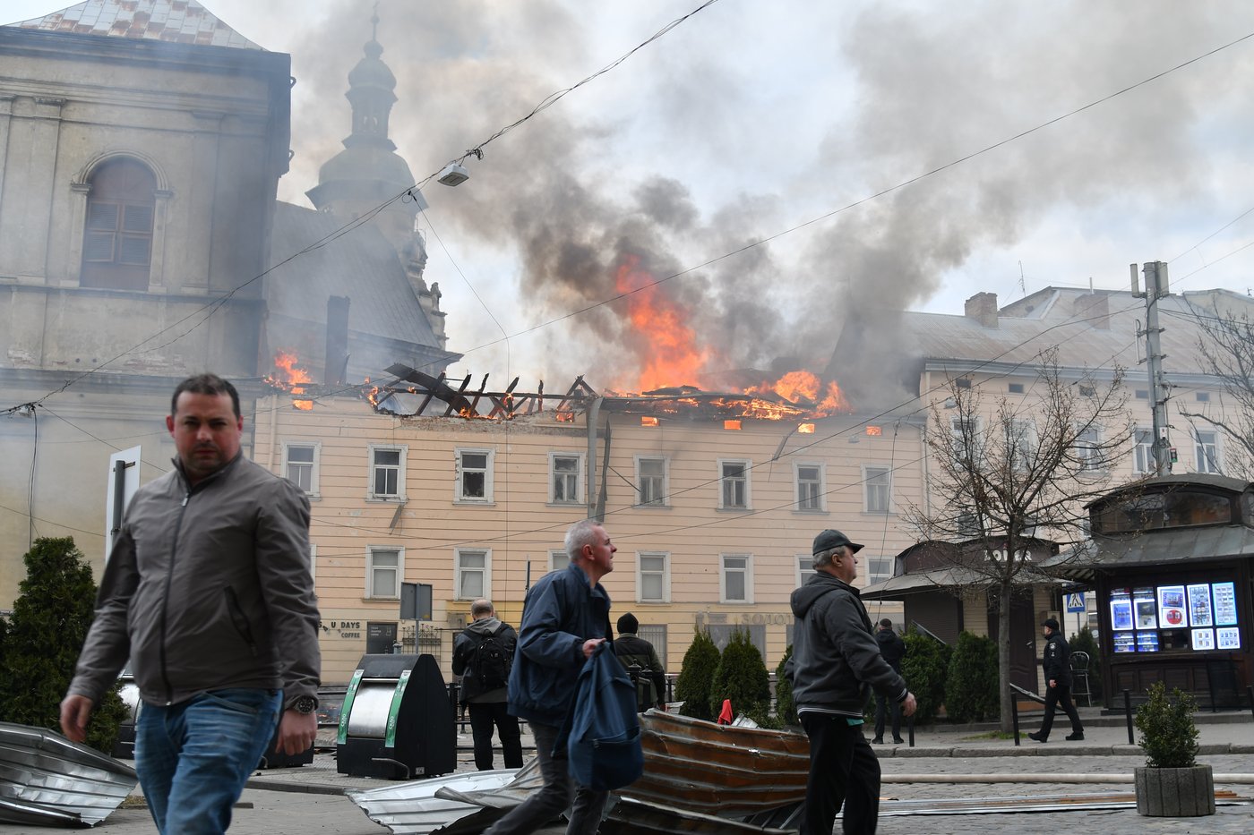 Russia fires nearly 400 drones at Ukraine with signs its spring offensive has started | iNFOnews.ca