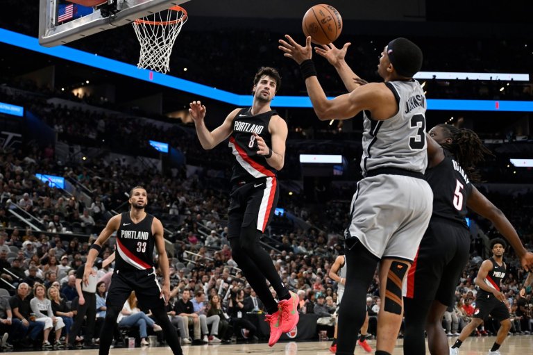 NBA West playoff preview capsules: Spurs-Blazers, Nuggets-Wolves, Lakers-Rockets | iNFOnews.ca