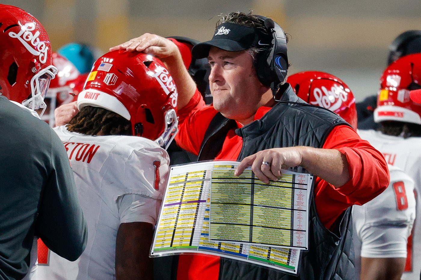 Chemistry lessons: Roster overhauls make offseason bonding activities more critical in portal era | iNFOnews.ca Chemistry lessons: Roster overhauls make offseason bonding activities more critical in portal era | iNFOnews.ca