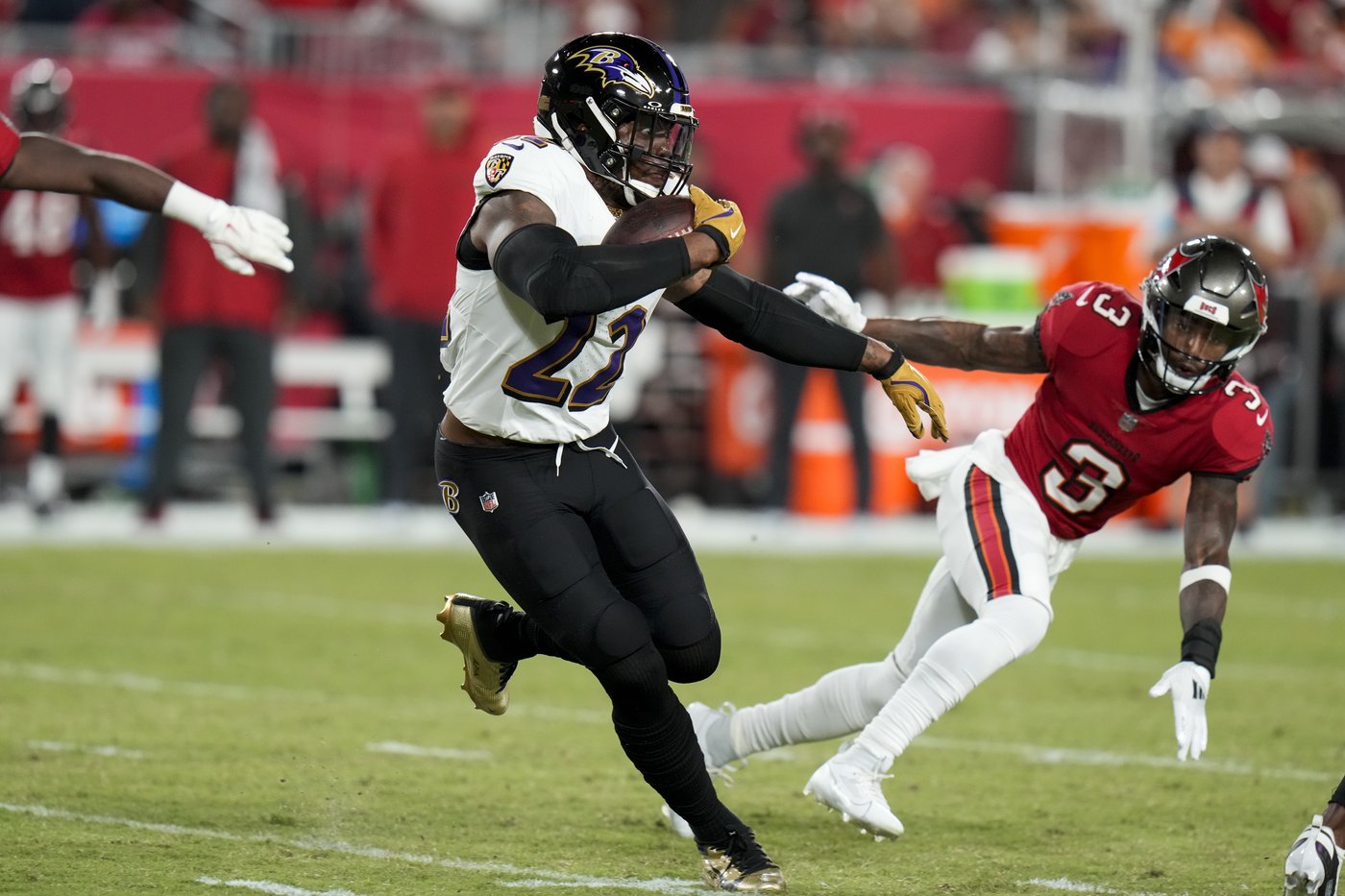 Lamar Jackson, high-flying Ravens hit road against AFC North rival Browns reeling from Watson injury | iNFOnews.ca