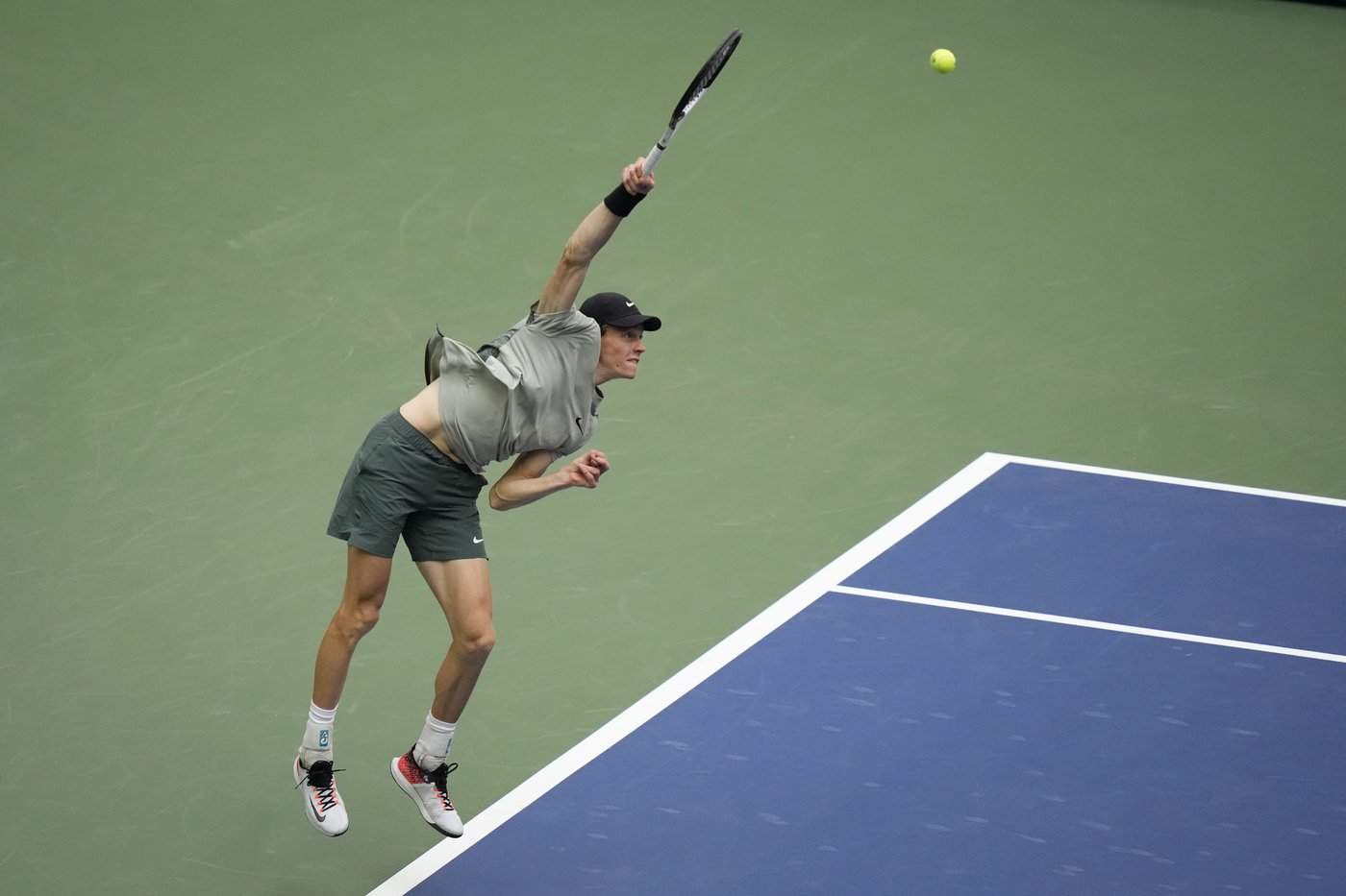 Australian Open 2025: Carlos Alcaraz and Jannik Sinner have a real rivalry atop men's tennis | iNFOnews.ca
